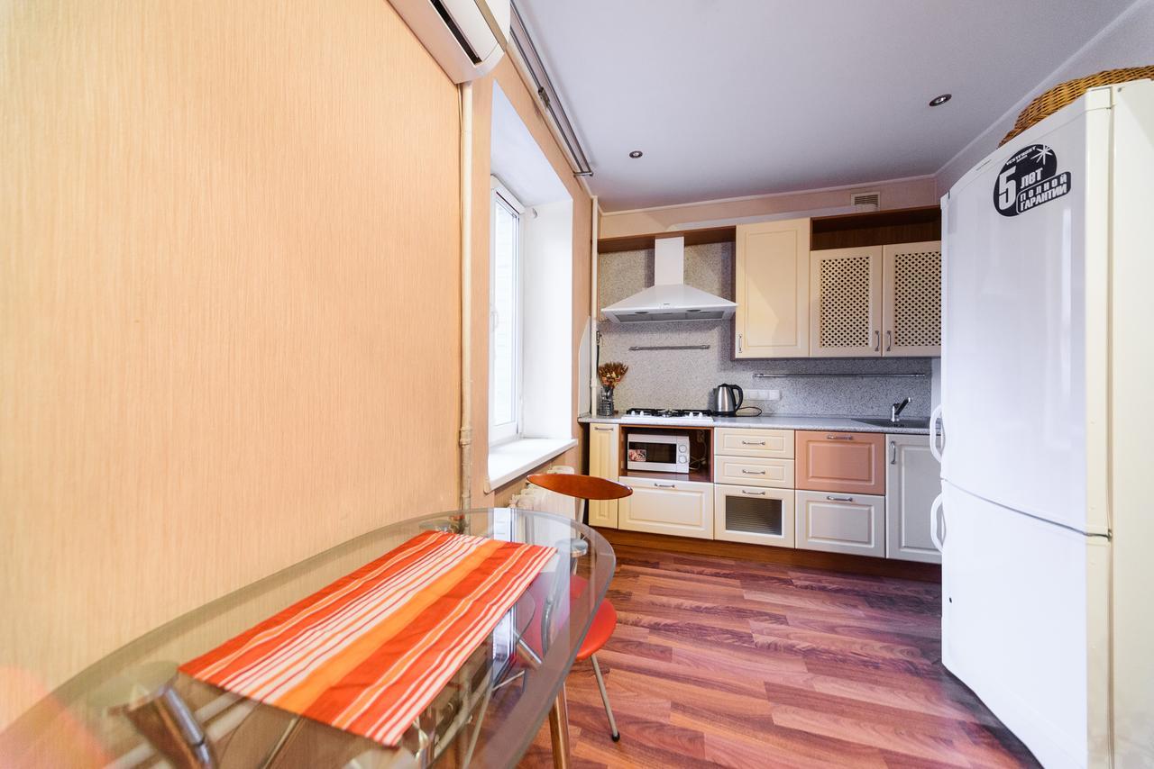 Apartment On Hryhoriia Chuprynky كييف المظهر الخارجي الصورة