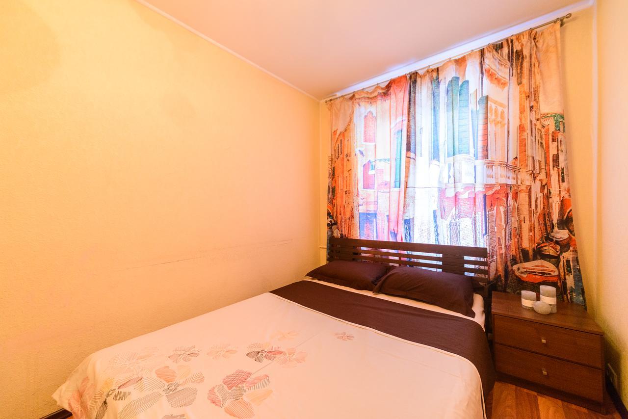 Apartment On Hryhoriia Chuprynky كييف المظهر الخارجي الصورة