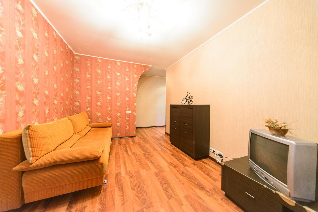 Apartment On Hryhoriia Chuprynky كييف المظهر الخارجي الصورة